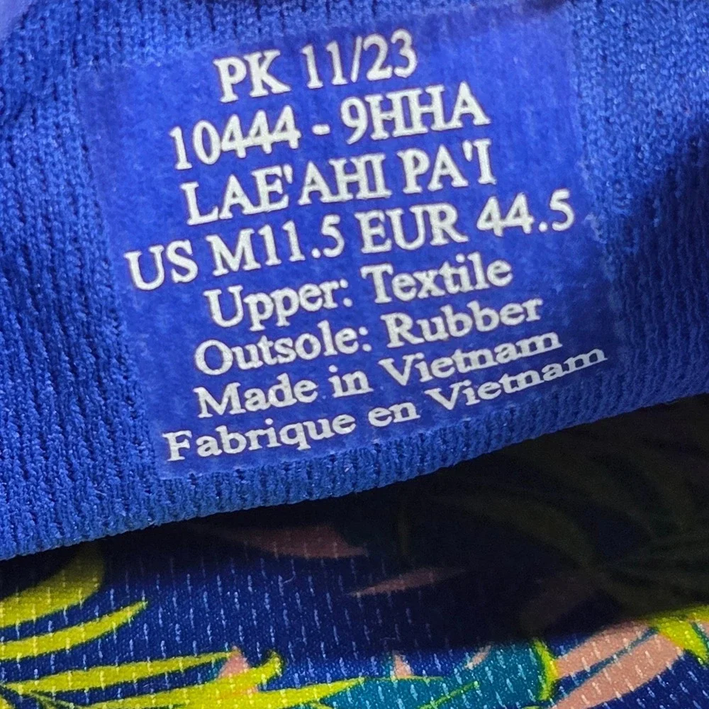 OluKai Lae'ahi Pa'i Mens Sunset Blue Aloha Slip On Sneakers 10444-9HHA Size 11.5